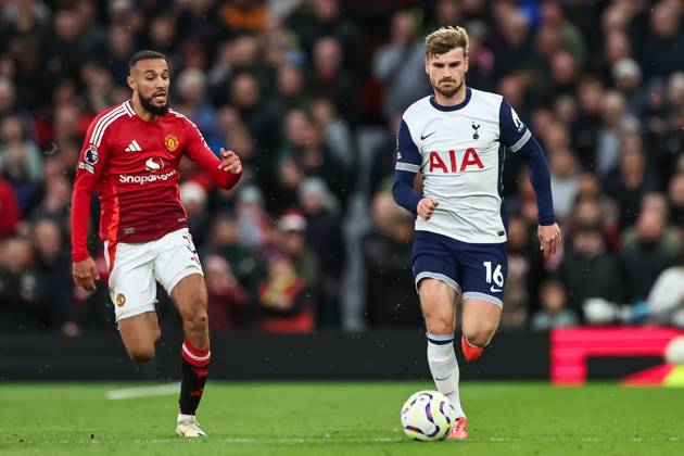 Sport Bilder des Tages Premier League Manchester United, ManU v Tottenham Hotspur Timo Werner of Tottenham Hotspur makes a break with the ball during the Premier League match Manchester United vs Tottenham Hotspur at Old Trafford, Manchester, United Kingdom, 29th September 2024 (Photo by Mark Cosgrove News Images) Copyright: xMarkxCosgrove NewsxImagesx