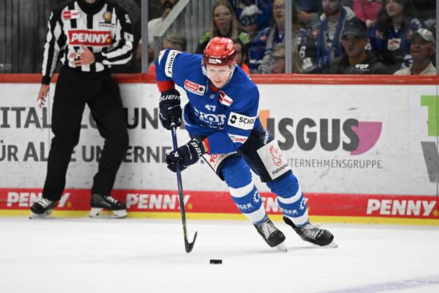 Alexander Karachun (Schwenninger Wild Wings 47) Schwenninger Wild Wings gegen Eisbaeren Berlin, Eishockey, DEL, Spieltag 4, Saison 2024 2025, 29.09.2024 Schwenninger Wild Wings gegen Eisbaeren Berlin, Eishockey, DEL, Penny DEL, Spieltag 4, Saison 2024 2025, 29.09.2024 Schwenningen Copyright: xEibner-Pressefoto SvenxLaeglerx EP_SVL