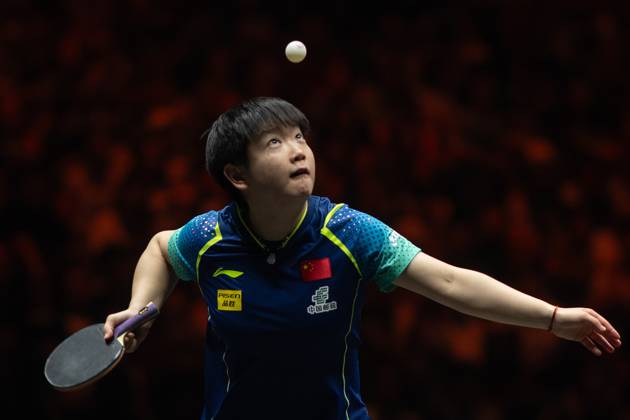 (241004) -- BEIJING, Oct. 4, 2024 -- Sun Yingsha serves during the women s singles quarterfinal match between Sun Yingsha of China and Ito Mima of Japan at 2024 World Table tennis, Tischtennis (WTT) China Smash in Beijing, China, Oct. 4, 2024. ) (SP)CHINA-BEIJING-TABLE TENNIS-WTT-CHINA SMASH-WOMEN S SINGLES (CN) XiaoxYijiu