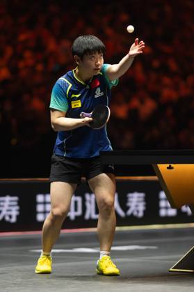 (241004) -- BEIJING, Oct. 4, 2024 -- Sun Yingsha serves during the women s singles quarterfinal match between Sun Yingsha of China and Ito Mima of Japan at 2024 World Table tennis, Tischtennis (WTT) China Smash in Beijing, China, Oct. 4, 2024. ) (SP)CHINA-BEIJING-TABLE TENNIS-WTT-CHINA SMASH-WOMEN S SINGLES (CN) XiaoxYijiu