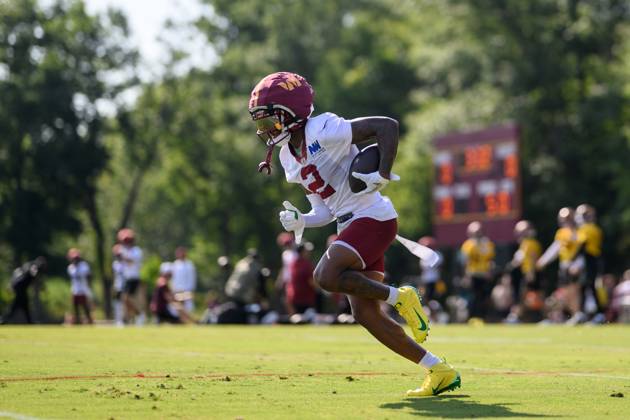 NFL, American Football Herren, USA 2024: Washington Commanders Training Camp JUL 28 July 28 2024: Washington Commanders wide receiver Dyami Brown (2) in drills during the Washington Commanders training camp practice at the OrthoVirginia Training Center at Commanders Park in Ashburn, Va. Reggie Hildred CSM (Credit Image: Â Reggie Hildred Cal Media) Ashburn Va United States EDITORIAL USE ONLY Copyright: xx ZUMA-20240728_zma_c04_377.jpg ReggiexHildredx csmphotothree273600