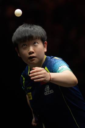 (241005) -- BEIJING, Oct. 5, 2024 -- Sun Yingsha serves during the women s singles semifinal match between Sun Yingsha of China and Fan Siqi of China at 2024 World Table tennis, Tischtennis (WTT) China Smash in Beijing, China, Oct. 5, 2024. ) (SP)CHINA-BEIJING-TABLE TENNIS-WTT-CHINA SMASH-WOMEN S SINGLES (CN) XiaoxYijiu