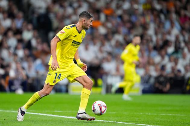 October 5, 2024, Madrid, Madrid, SPAIN: Santi Comesana of Villarreal in action during the Spanish League, LaLiga EA Sports, football match played between Real Madrid and Villarreal CF at Santiago Bernabeu stadium on October 5, 2024, in Madrid, Spain. Madrid SPAIN - ZUMAa181 20241005_zaa_a181_191 Copyright: xOscarxJ.xBarrosox