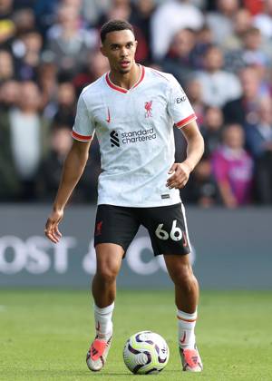 London, England, 5th October 2024. Trent Alexander-Arnold of Liverpool during the Premier League match at Selhurst Park, London. Picture credit should read: Paul Terry Sportimage EDITORIAL USE ONLY. No use with unauthorised audio, video, data, fixture lists, club league logos or live services. Online in-match use limited to 120 images, no video emulation. No use in betting, games or single club league player publications. SPI-3361-0132