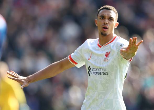 London, England, 5th October 2024. Trent Alexander-Arnold of Liverpool during the Premier League match at Selhurst Park, London. Picture credit should read: Paul Terry Sportimage EDITORIAL USE ONLY. No use with unauthorised audio, video, data, fixture lists, club league logos or live services. Online in-match use limited to 120 images, no video emulation. No use in betting, games or single club league player publications. SPI-3361-0134
