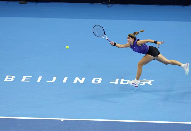 (241006) -- BEIJING, Oct. 6, 2024 -- Karolina Muchova of the Czech Republic hits a return during the women s singles final match against Coco Gauff of the United States at the 2024 China Open tennis tournament in Beijing, China, Oct. 6, 2024. ) (SP)CHINA-BEIJING-TENNIS-CHINA OPEN-WOMEN S SINGLES-FINAL (CN) ZhangxChenlin