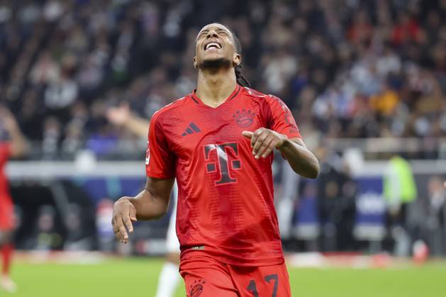 Michael Olise (FC Bayern Muenchen) schaut enttaeuscht, Bundesliga, Eintracht Frankfurt v FC Bayern München, Deutsche Bank Park am 06. October 2024 in Frankfurt am Main, Deutschland. (Foto von Marco Steinbrenner DeFodi Images) Michael Olise (FC Bayern Muenchen) looks dejected, Bundesliga, Eintracht Frankfurt v FC Bayern München, Deutsche Bank Park, October 6, 2024 in Frankfurt am Main, Germany. (Photo by Marco Steinbrenner DeFodi Images) DFL regulations prohibit any use of photographs as image sequences and or quasi-video. Defodi-700_frank_muenchen_202401006_206
