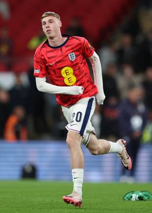 London, England, 10th October 2024. Cole Palmer of England warms up before the UEFA Nations League match at Wembley Stadium, London. Picture credit should read: Paul Terry Sportimage EDITORIAL USE ONLY. No use with unauthorised audio, video, data, fixture lists, club league logos or live services. Online in-match use limited to 120 images, no video emulation. No use in betting, games or single club league player publications. SPI-3369-0067