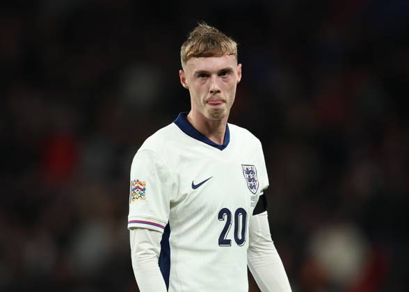 London, England, 10th October 2024. Cole Palmer of England during the UEFA Nations League match at Wembley Stadium, London. Picture credit should read: Paul Terry Sportimage EDITORIAL USE ONLY. No use with unauthorised audio, video, data, fixture lists, club league logos or live services. Online in-match use limited to 120 images, no video emulation. No use in betting, games or single club league player publications. SPI-3369-0194