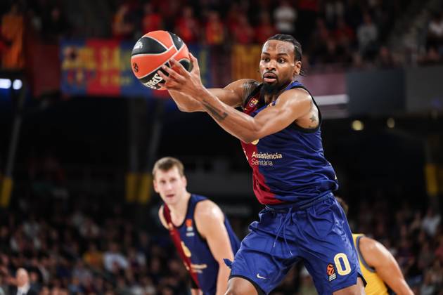 October 11, 2024, Barcelona, Barcelona, Spain: Kevin Punter of FC Barcelona, Barca in action during the Turkish Airlines Euroleague, match played between FC Barcelona and Alba Berlin at Palau Blaugrana on October 11, 2024 in Barcelona, Spain. Barcelona Spain - ZUMAa181 20241011_zaa_a181_085 Copyright: xJavierxBorregox