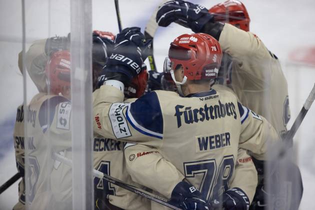 PENNY DEL 1; Kölner Haie - Schwenninger Wild Wings; Köln, 11.10.2024 Will Weber (Schwenninger Wild Wings, 78); Sebastian Uvira (Schwenninger Wild Wings, 93); PENNY DEL 1; Kölner Haie - Schwenninger Wild Wings am 11.10.2024 in der Lanxess Arena in Köln (Deutschland). Copyright: xBEAUTIFULxSPORTS AndreasxDickx