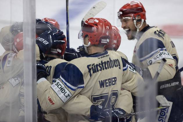 PENNY DEL 1; Kölner Haie - Schwenninger Wild Wings; Köln, 11.10.2024 Will Weber (Schwenninger Wild Wings, 78); Sebastian Uvira (Schwenninger Wild Wings, 93); PENNY DEL 1; Kölner Haie - Schwenninger Wild Wings am 11.10.2024 in der Lanxess Arena in Köln (Deutschland). Copyright: xBEAUTIFULxSPORTS AndreasxDickx