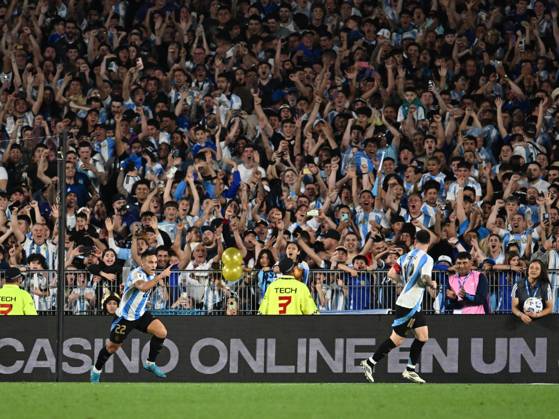 BUENOS AIRES, ARGENTINA - OCTOBER 15: Lautaro Martinez and Lionel Messi of Argentina celebrate their team second gol during a match between Argentina Vs Bolivia as part of World Cup 2026 Qualifiers at Estadio Mas Monumental on October 15, 2024 in BuenosAires, Argentina. Buenos Aires Buenos Aires Argentina Copyright: xIMAGOx xPhotoCero5x xLucianoxBisbalxPhotoCero5x