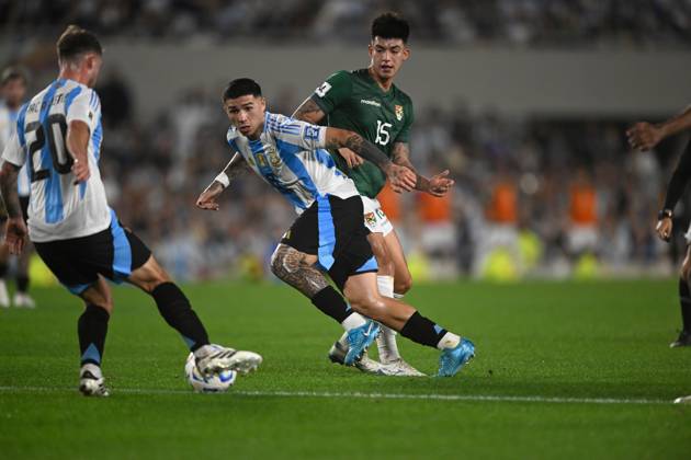 BUENOS AIRES, ARGENTINA - OCTOBER 15: Enzo Fernandez, Gabriel Villamil of Argentina during the FIFA World Cup, WM, Weltmeisterschaft, Fussball 2026 South American Qualifier match between Argentina and Bolivia at Estadio Mas Monumental Antonio Vespucio Liberti on October 15, 2024 in Buenos Aires, Argentina. Photo by D.Halisz SFSI Argentina v Bolivia - FIFA World Cup 2026 Qualifier Copyright: xDiegoxHalisz SFSIx