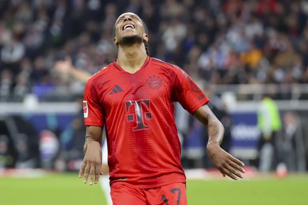 Michael Olise (FC Bayern Muenchen) schaut enttaeuscht, Bundesliga, Eintracht Frankfurt v FC Bayern München, Deutsche Bank Park am 06. October 2024 in Frankfurt am Main, Deutschland. (Foto von Marco Steinbrenner DeFodi Images) Michael Olise (FC Bayern Muenchen) looks dejected, Bundesliga, Eintracht Frankfurt v FC Bayern München, Deutsche Bank Park, October 6, 2024 in Frankfurt am Main, Germany. (Photo by Marco Steinbrenner DeFodi Images) DFL regulations prohibit any use of photographs as image sequences and or quasi-video. not used in POL SRB CRO FRA GBR NED ITA USA Defodi-700_frank_muenchen_202401006_433