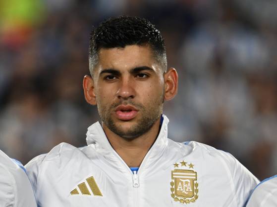 BUENOS AIRES, ARGENTINA - OCTOBER 15: Cristian Romero of Argentina of Argentina previous a match between Argentina Vs Bolivia as part of World Cup 2026 Qualifiers at Estadio Mas Monumental on October 15, 2024 in BuenosAires, Argentina. Buenos Aires Buenos Aires Argentina Copyright: xIMAGOx xPhotoCero5x xLucianoxBisbalxPhotoCero5x