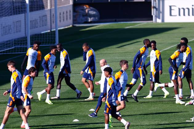 October 18, 2024, Madrid, Madrid, SPAIN: Players of Real Madrid warm up during the training day of Real Madrid ahead the Spanish League, LaLiga EA Sports, football match against Celta de Vigo at Ciudad Deportiva Real Madrid on October 18, 2024, in Valdebebas, Madrid, Spain. Madrid SPAIN - ZUMAa181 20241018_zaa_a181_008 Copyright: xDennisxAgyemanx