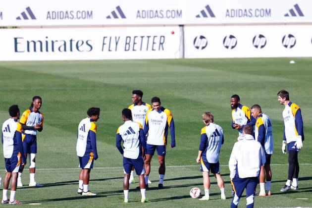 October 18, 2024, Madrid, Madrid, SPAIN: Players of Real Madrid warm up during the training day of Real Madrid ahead the Spanish League, LaLiga EA Sports, football match against Celta de Vigo at Ciudad Deportiva Real Madrid on October 18, 2024, in Valdebebas, Madrid, Spain. Madrid SPAIN - ZUMAa181 20241018_zaa_a181_017 Copyright: xDennisxAgyemanx