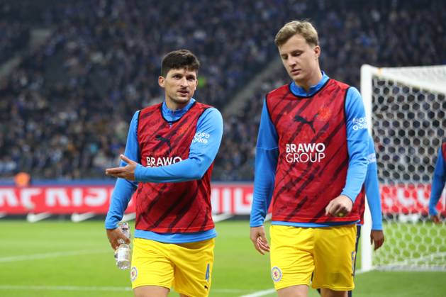 18.10.2024, xtgx, Fussball - 2.Bundesliga, Hertha BSC Berlin - Eintracht Braunschweig emspor, v.l. Jannis Nikolaou (Braunschweig, 4). Robert Ivanov (Braunschweig, 5) Zweikampf, Duell, Kampf, tackle (DFL DFB REGULATIONS PROHIBIT ANY USE OF PHOTOGRAPHS as IMAGE SEQUENCES and or QUASI-VIDEO) Berlin