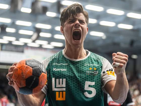 Rutger ten Velde (Frisch Auf Goeppingen, 05) jubelt in die Kamera, Frisch Auf Goeppingen vs. SG BBM Bietigheim, Handball, 1. Bundesliga, Herren, Spielzeit 2024 2025, 18.10.2024, Frisch Auf Goeppingen vs. SG BBM Bietigheim, Handball, 1. Bundesliga, Herren, Spielzeit 2024 2025, 18.10.2024 Goeppingen Copyright: xMichaelxSchmidt Eibner-Pressefotx EP_MST