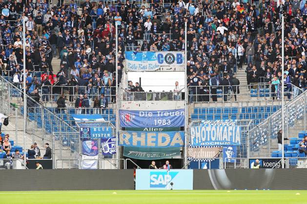 19.10.2024, xtvx, Fussball 1.Bundesliga, TSG 1899 Hoffenheim - VfL Bochum emspor, v.l. Bochumer Fans (DFL DFB REGULATIONS PROHIBIT ANY USE OF PHOTOGRAPHS as IMAGE SEQUENCES and or QUASI-VIDEO) Sinsheim