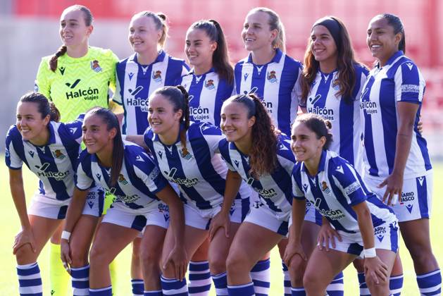 October 19, 2024, Madrid, Madrid, SPAIN: Players of Real Sociedad pose for photo during the Spanish Women League, Liga F, football match played between Atletico de Madrid and Real Sociedad at Centro Deportivo Alcala de Henares on October 19, 2024, in Madrid, Spain. Madrid SPAIN - ZUMAa181 20241019_zaa_a181_068 Copyright: xDennisxAgyemanx