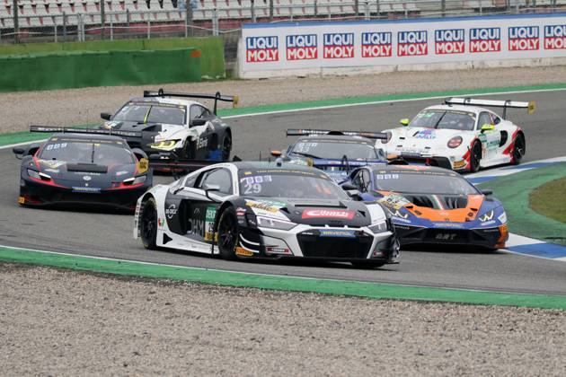Hockenheim, Deutschland 18.-20. Oktober 2024: ADAC GT Masters Finale - Hockenheimring 2024 Im Bild: Juliano Holzem(DEU) Sandro Holzem(DEU),fuehren eine Gruppe an Hockenheimring Baden Württemberg Copyright: xFotostandx xHorstxBernhardtx