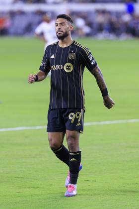 October 19, 2024, Los Angeles, California, USA: Denis Bouanga 99 of the Los Angeles Football Club during their regular season MLS, Fussball Herren, USA game against the San Jose Earthquakes on Saturday October 19, 2024 at the BMO Stadium in Los Angeles, California. ARIANA RUIZ PI Los Angeles U.S - ZUMAp124 20241019_zaa_p124_006 Copyright: xArianaxRuizx