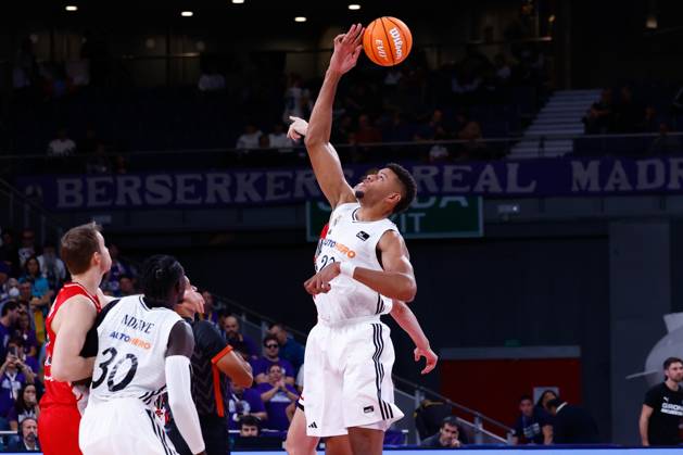 October 20, 2024, Madrid, Madrid, SPAIN: Walter Samuel Tavares da Veiga of Real Madrid in action during the Spanish League, Liga ACB Endesa, basketball match played between Real Madrid and Basquet Girona at WiZink Center on October 20, 2024, in Madrid, Spain. Madrid SPAIN - ZUMAa181 20241020_zaa_a181_021 Copyright: xDennisxAgyemanx