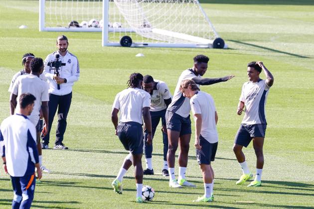 October 21, 2024, Madrid, Madrid, SPAIN: Aurelien Tchouameni of Real Madrid gestures during the training day of Real Madrid ahead of the UEFA Champions League, football match against Borussia Dortmund, at Ciudad Deportiva Real Madrid on October 21, 2024, in Valdebebas, Madrid, Spain. Madrid SPAIN - ZUMAa181 20241021_zaa_a181_079 Copyright: xDennisxAgyemanx