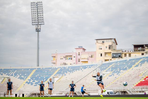 241024 Cathinka Tandberg of the Norwegian women s national football team during a training session on October 24, 2024 in Shkodër. Photo: Vegard Grott BILDBYRAN kod VG VG0679 bbeng fotboll football soccer fotball norge norway women dam UEFA EURO, EM, Europameisterschaft,Fussball Qualifier, EM, Europameisterschaft em-kvalifisering kvinner em-kvalik em-kval träning practice training trening Copyright: VEGARDxGRoTT BB241024VG011
