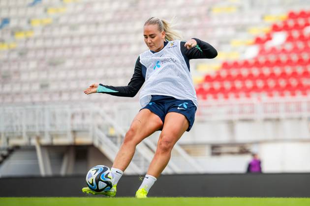 241024 Cathinka Tandberg of the Norwegian women s national football team during a training session on October 24, 2024 in Shkodër. Photo: Vegard Grott BILDBYRAN kod VG VG0679 bbeng fotboll football soccer fotball norge norway women dam UEFA EURO, EM, Europameisterschaft,Fussball Qualifier, EM, Europameisterschaft em-kvalifisering kvinner em-kvalik em-kval träning practice training trening Copyright: VEGARDxGRoTT BB241024VG010