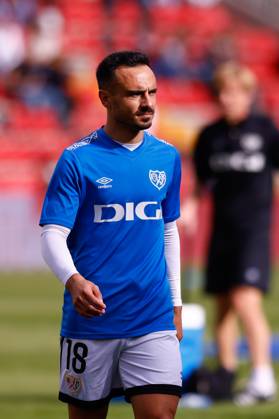 October 26, 2024, Madrid, Madrid, SPAIN: Alvaro Garcia of Rayo Vallecano looks on during the Spanish League, LaLiga EA Sports, football match played between Rayo Vallecano and Deportivo Alaves at Estadio de Vallecas on October 26, 2024, in Madrid, Spain. Madrid SPAIN - ZUMAa181 20241026_zaa_a181_014 Copyright: xDennisxAgyemanx