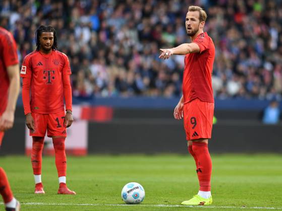 Harry Kane (FC Bayern Muenchen) gestikuliert, gestik waehrend des Spiels der 1. Bundesliga zwischen VfL Bochum 1848 und FC Bayern München, Vonovia Ruhrstadion am 27. October 2024 in Bochum, Deutschland. (Foto von Ralf Treese DeFodi Images) +++ Harry Kane (FC Bayern Muenchen) gestures during the Bundesliga match between VfL Bochum 1848 and FC Bayern München at Vonovia Ruhrstadion on October 27, 2024 in Bochum, Germany. (Photo by Ralf Treese DeFodi Images) DFL regulations prohibit any use of photographs as image sequences and or quasi-video. not used in POL SRB CRO FRA GBR NED ITA USA Defodi-521_BOCFCB20241027_022