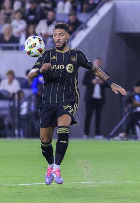 October 27, 2024, Los Angeles, California, USA: Denis Bouanga 99 of the Los Angeles Football Club during the Audi 2024 MLS, Fussball Herren, USA Cup Playoffs Round One Game 1 of 3 against the Vancouver Whitecaps on Sunday October 27, 2024 at BMO Stadium in Los Angeles, California. LAFC defeats Whitecaps, 2-1. ARIANA RUIZ PI Los Angeles U.S - ZUMAp124 20241027_zaa_p124_028 Copyright: xArianaxRuizx
