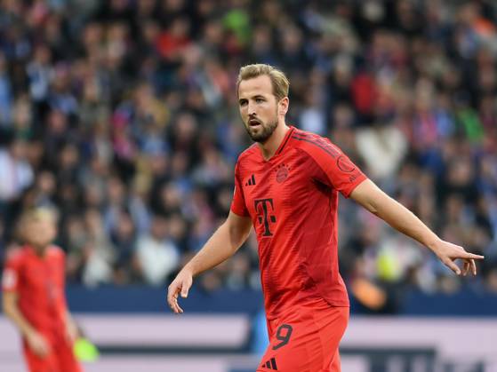 Harry Kane (FC Bayern Muenchen) gestikuliert, gestik waehrend des Spiels der 1. Bundesliga zwischen VfL Bochum 1848 und FC Bayern München, Vonovia Ruhrstadion am 27. October 2024 in Bochum, Deutschland. (Foto von Ralf Treese DeFodi Images) +++ Harry Kane (FC Bayern Muenchen) gestures during the Bundesliga match between VfL Bochum 1848 and FC Bayern München at Vonovia Ruhrstadion on October 27, 2024 in Bochum, Germany. (Photo by Ralf Treese DeFodi Images) DFL regulations prohibit any use of photographs as image sequences and or quasi-video. not used in POL SRB CRO FRA GBR NED ITA USA Defodi-521_BOCFCB20241027_108
