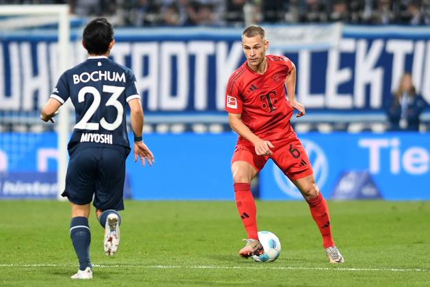Joshua Kimmich (FC Bayern Muenchen) in Aktion, am Ball, Einzelaktion waehrend des Spiels der 1. Bundesliga zwischen VfL Bochum 1848 und FC Bayern München, Vonovia Ruhrstadion am 27. October 2024 in Bochum, Deutschland. (Foto von Ralf Treese DeFodi Images) +++ Joshua Kimmich (FC Bayern Muenchen) controls the ball during the Bundesliga match between VfL Bochum 1848 and FC Bayern München at Vonovia Ruhrstadion on October 27, 2024 in Bochum, Germany. (Photo by Ralf Treese DeFodi Images) DFL regulations prohibit any use of photographs as image sequences and or quasi-video. not used in POL SRB CRO FRA GBR NED ITA USA Defodi-521_BOCFCB20241027_160