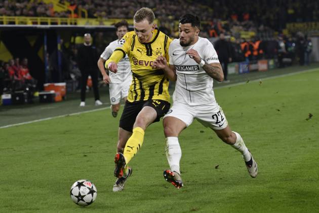 v. li. im Zweikampf Maximilian Beier (Dortmund 14) Jusuf Gazibegovic (Graz 22) 05.11.2024 Fussball, Champions League, Borussia Dortmund vs Sturm Graz, Signal Iduna Park, Dortmund, NRW Germany