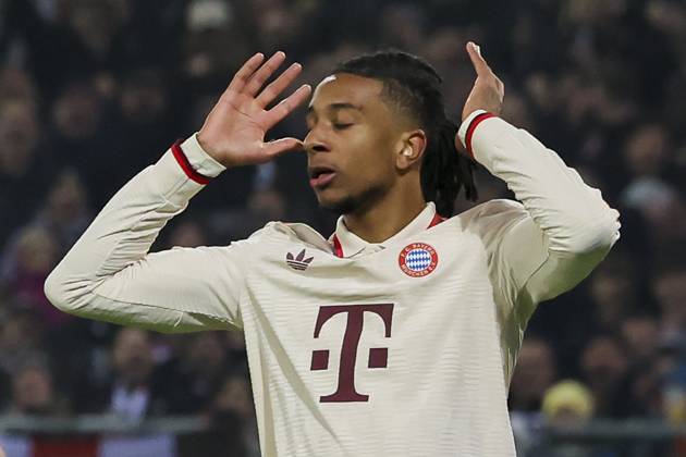 Michael Olise (FC Bayern Muenchen) schaut enttaeuscht, Bundesliga, FC St. Pauli 1910 v FC Bayern München, Millerntor Stadium am 09. November 2024 in Hamburg, Deutschland. (Foto von Marco Steinbrenner DeFodi Images) Michael Olise (FC Bayern Muenchen) looks dejected, Bundesliga, FC St. Pauli 1910 v FC Bayern München, Millerntor Stadium, November 9, 2024 in Hamburg, Germany. (Photo by Marco Steinbrenner DeFodi Images) DFL regulations prohibit any use of photographs as image sequences and or quasi-video. not used in POL SRB CRO FRA GBR NED ITA USA Defodi-700_pauli_muenchen_20241109_311 Defodi-700 not used in POL SRB CRO FRA GBR NED ITA USA DFL regulations prohibit any use of photographs as image sequences and or quasi-video.