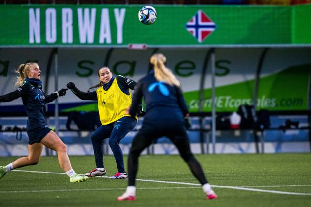 241128 Guro Reiten of the Norwegian women s national football team during a training session on November 28, 2024 in Larne. Photo: Marius Simensen BILDBYRAN COP 238 bbeng dam football fotball fotboll norge norway practice soccer training trening träning uefa women s EURO Qualifier, EM, Europameisterschaft Copyright: MARIUSxSIMENSEN BB241128BB597