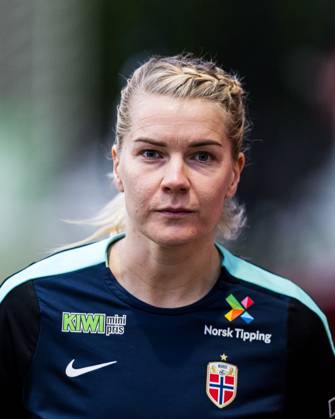 241128 Ada Hegerberg of the Norwegian women s national football team during a training session on November 28, 2024 in Larne. Photo: Marius Simensen BILDBYRAN COP 238 bbeng dam football fotball fotboll norge norway practice soccer training trening träning uefa women s EURO Qualifier, EM, Europameisterschaft Copyright: MARIUSxSIMENSEN BB241128BB617