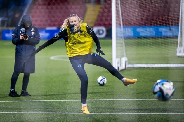 241128 Synne Jensen of the Norwegian women s national football team during a training session on November 28, 2024 in Larne. Photo: Marius Simensen BILDBYRAN COP 238 bbeng dam football fotball fotboll norge norway practice soccer training trening träning uefa women s EURO Qualifier, EM, Europameisterschaft Copyright: MARIUSxSIMENSEN BB241128BB631