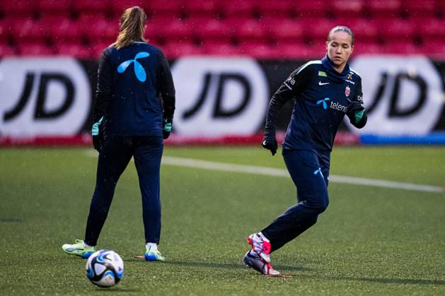 241128 Guro Reiten of the Norwegian women s national football team during a training session on November 28, 2024 in Larne. Photo: Marius Simensen BILDBYRAN COP 238 bbeng dam football fotball fotboll norge norway practice soccer training trening träning uefa women s EURO Qualifier, EM, Europameisterschaft Copyright: MARIUSxSIMENSEN BB241128ZO004