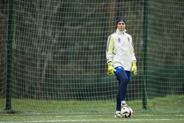 241201 Goalkeeper Zecira Musovic of the Swedish women s national football team during a training session on December 1, 2024 in Stockholm. Photo: Jonathan Näckstrand BILDBYRAN COP 94 JN0186 fotboll football soccer fotball em-kval kval uefa womens EURO Qualifier, EM, Europameisterschaft qualifier träning practice training sverige sweden dam bbeng Copyright: JONATHANxNÄCKSTRAND BB241201JN074