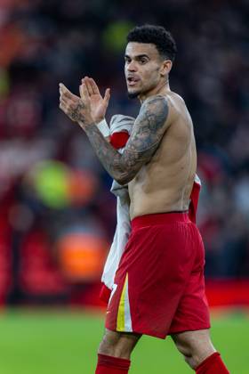 Football - FA Premier League - Liverpool FC v Manchester City FC LIVERPOOL, ENGLAND - Sunday, December 1, 2024: Liverpool s Luis Diaz celebrates after the FA Premier League match between Liverpool FC and Manchester City FC at Anfield. Liverpool won 2-0. (Photo by David Rawcliffe Propaganda) LIVERPOOL Anfield MERSEYSIDE ENGLAND Copyright: xDavidxRawcliffex P2024-12-01-Liverpool_Man_City-39