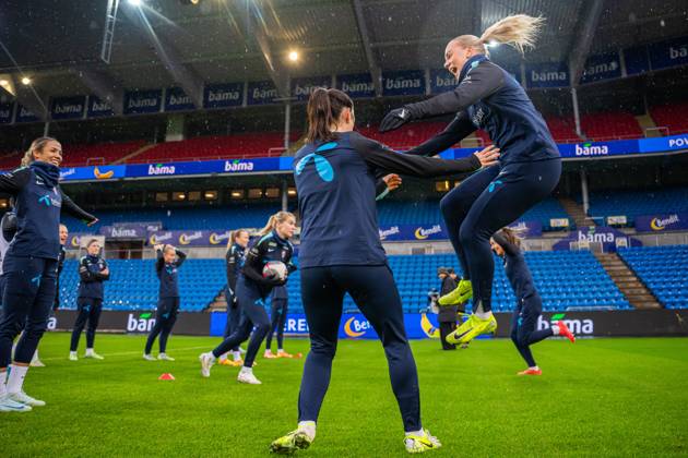 241202 Cathinka Tandberg of the Norwegian women s national football team during a training session on December 2, 2024 in Oslo. Photo: Vegard Grott BILDBYRAN kod VG VG0699 bbeng fotboll football soccer fotball norge norway women dam UEFA EURO, EM, Europameisterschaft,Fussball Qualifier, EM, Europameisterschaft em-kvalifisering kvinner em-kvalik em-kval träning practice training trening Copyright: VEGARDxGRoTT BB241202VG007