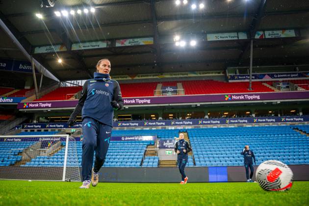 241202 Marit Bratberg Lund of the Norwegian women s national football team during a training session on December 2, 2024 in Oslo. Photo: Vegard Grott BILDBYRAN kod VG VG0699 bbeng fotboll football soccer fotball norge norway women dam UEFA EURO, EM, Europameisterschaft,Fussball Qualifier, EM, Europameisterschaft em-kvalifisering kvinner em-kvalik em-kval träning practice training trening Copyright: VEGARDxGRoTT BB241202VG024