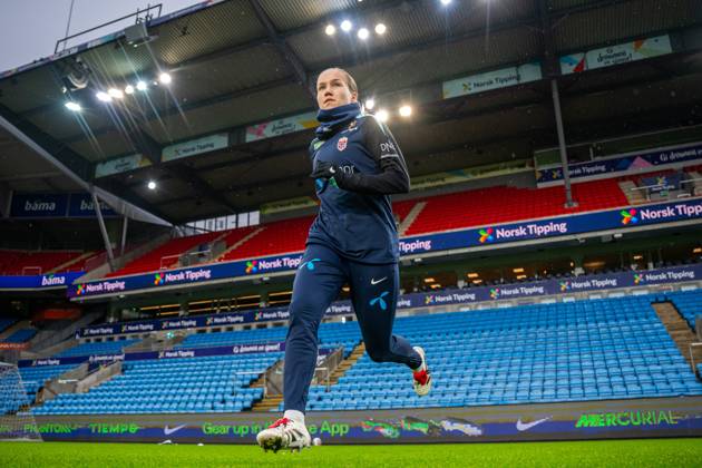241202 Guro Reiten of the Norwegian women s national football team during a training session on December 2, 2024 in Oslo. Photo: Vegard Grott BILDBYRAN kod VG VG0699 bbeng fotboll football soccer fotball norge norway women dam UEFA EURO, EM, Europameisterschaft,Fussball Qualifier, EM, Europameisterschaft em-kvalifisering kvinner em-kvalik em-kval träning practice training trening Copyright: VEGARDxGRoTT BB241202VG037