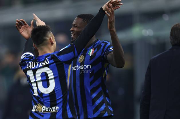 Serie A Fc Internazionale - Parma Calcio Marcus Thuram of Fc Internazionale celebrates with his team mate Lautaro Martinez of Fc Internazionale after scoring a goal during the Serie A match beetween Fc Internazionale and Parma Calcio at Stadio Giuseppe Meazza on December 6, 2024 in Milan Italy . Milano Stadio Giuseppe Meazza Italy Copyright: xMarcoxCanonierox