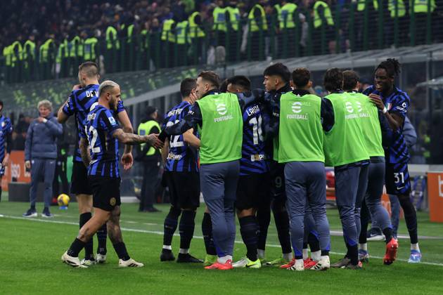 Serie A Fc Internazionale - Parma Calcio Marcus Thuram of Fc Internazionale celebrates with his team mates after scoring a goal during the Serie A match beetween Fc Internazionale and Parma Calcio at Stadio Giuseppe Meazza on December 6, 2024 in Milan Italy . Milano Stadio Giuseppe Meazza Italy Copyright: xMarcoxCanonierox